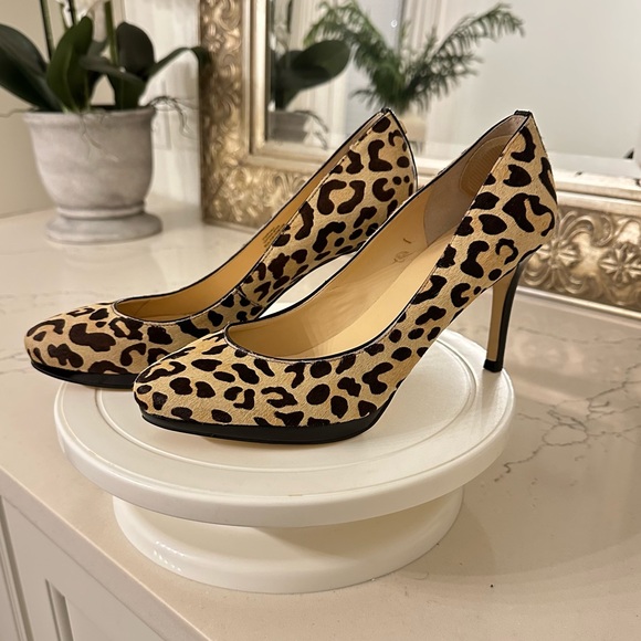 Ivanka Trump Shoes - Ivanka Trump Leopard Print Pumps Heels Womens Size 8.5
